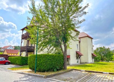 Neu Renovierte 2-RW im EG * 2 x Terrasse * neuw. EBK* Bad m. Fenster & Wanne* Gäste-WC* PKW-SP* Lage
