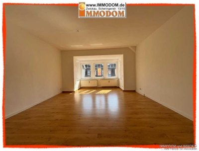 3-Zimmer-Wohnung in Zwickau-Nordvorstadt, herrschaftliches Wohnen mit großer Wohnküche, Erker und 2
