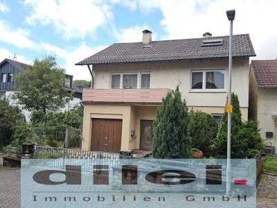 **Kämpfelbach-Ersingen, gemütliches und gepflegtes 1-2 Familien-Haus mit großem Garten und Garage**