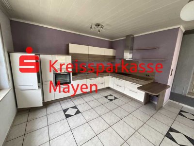 Großzügige Eigentumswohnung inclusive Einbauküche. Sofort frei.