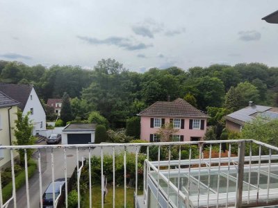 Gemütliche Wohnung im Dachgeschoss in Waldnähe mit sonniger Terrasse