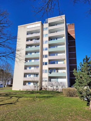 FREI AB 01.07.2025!!! Angenehme 3- Zimmerwohnung mit Balkon und Fahrstuhl in Bad Hersfeld
