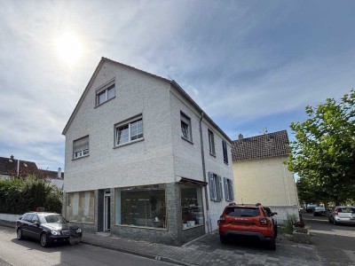 Vermietetes Einfamilienhaus mit Ladengeschäft in zentraler Lage von Walldorf