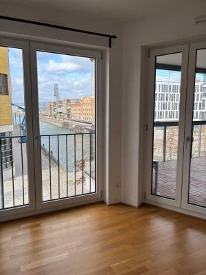 3 Zimmer Wohnung mit Loggia am Zollhafen