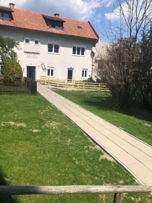 Entzückende kleine Wohnung im Zentrum von Raach