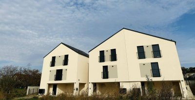 Doppel-Haus mit Garten | 3 Schlafzimmer | 5 min. von Korneuburg | Erstbezug