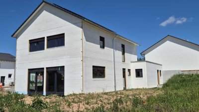 Attraktives Haus auf großzügigem Grundstück – Viel Raum für Ihre individuellen Wünsche!