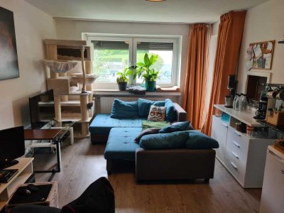 Geräumige 4 Zimmer Wohnung mit Balkon