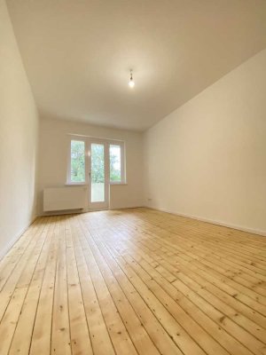 Sanierte 2 Zimmerwohnung mit Einbauküche und Balkon