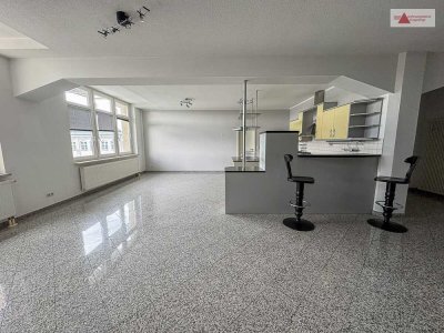 Stilvolles Loft mit Einbauküche & Kaminofen
