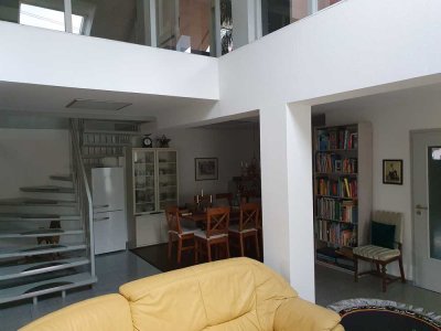 5 Zi.
Maisonettewohnung,Terrasse,Wintergarten,Sauna/Sanarium,
90 m2 Wohnzimmer