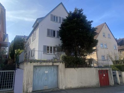 Ein- bis Zweifamilienhaus – ideal als Generationenhaus geeignet - mit schön eingewachsenem Garten