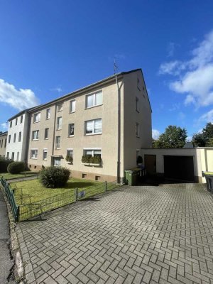 Gemütliche 2,5 Zimmer DG-Wohnung mit Ausblick ins Grüne