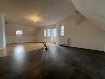 Luxuriöses 6-Zimmer-Maisonette in Viernheim mit Balkon und Garage