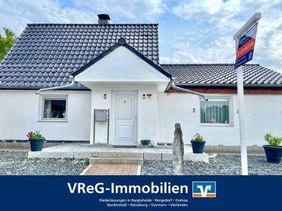 Modernisierter Altbau mit 2 Carports, 3 Stellplätzen und pflegeleicht angelegtem Grundstück (A3194)