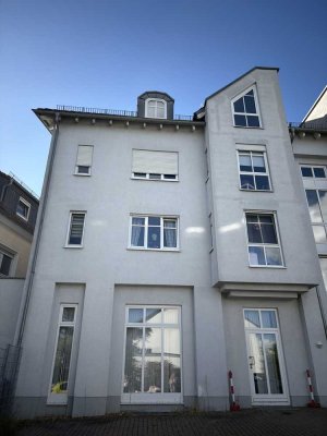 3,5-Zimmer-Dachgeschosswohnung mit tollem Blick / ohne Makler