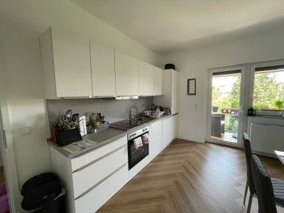 Schöne Wohnung in Bergheim- zentral inklusive Küche und Balkon