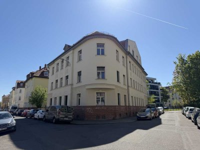 Sanierte 3-Zimmer-Denkmalwohnung mit Balkon & Fußbodenheizung in ruhiger Lage von Leipzig