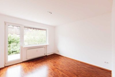 Provisionsfrei: Lichtdurchflutete 3-Zi-Endetage mit großem Südwest-Balkon | Eppendorf/Hoheluft-Ost