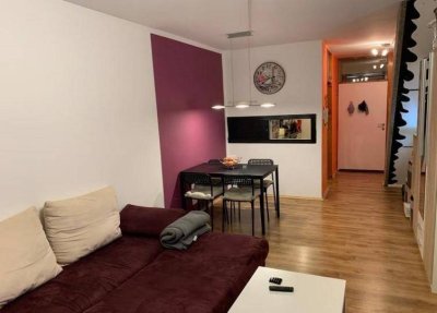 Ruhige Studentenwohnung - Stadtzentrum - WG tauglich - (3 Zimmer u 2 Balkone)