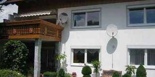 Schöne und sanierte 3-Zimmer-Wohnung mit Balkon in Hengersberg