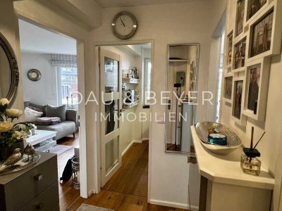 Renovierte 2-Zimmer-Wohnung mit Eichenparkett, Balkon & Garage