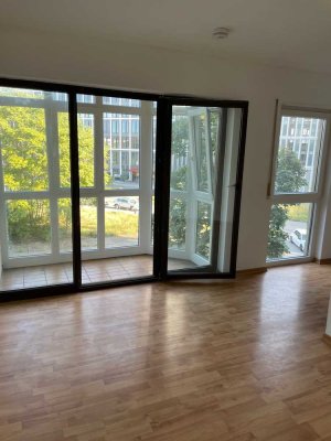 Helles, 1-Zimmer-Apartment mit Wintergarten in Mannheim-Lindenhof – zentral gelegen