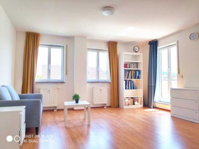 Helle 4-Zimmer-wohnung mit EBK, 2 Balkonen, 2 Bädern