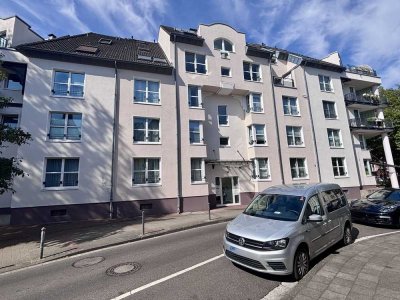 Großzügige und helle Maisonettewohnung mit Aufzug und zwei Bädern in der Neusser Innenstadt