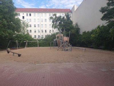 FREIE kernsan. luxuriöse 3-Zi Wohnung, Hochparterre in Friedrichshain PROVISIONSFREI