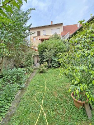 7344 - Großzügige 3-Zimmerwohnung mit Tageslichtbad, Balkon und Gartenmitbenutzung!