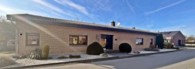 ***IMPOSANTER BUNGALOW!***EIN HAUS!***ZWEI WOHNUNGEN!***