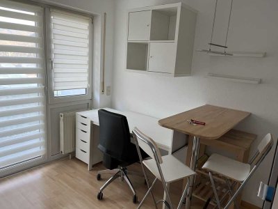 Für 1 Studenten/in: helle 1-Zimmer-Wohnung (möbliert) mit Balkon in Freiburg im Breisgau