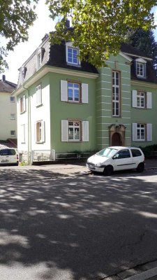 Hübsche 2-Zimmer-Wohnung mit Einbauküche in Baden-Baden