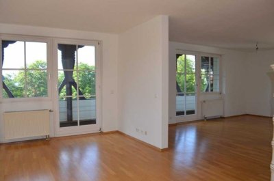 Stilvolle 3-Zimmer-Wohnung in einer charmanten Villa