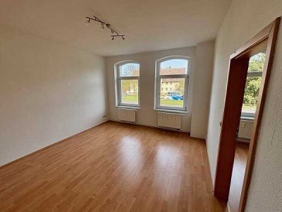 Wohnen im Grünen: Lichtdurchflutete 2-Zimmer-Wohnung mit großem Balkon!