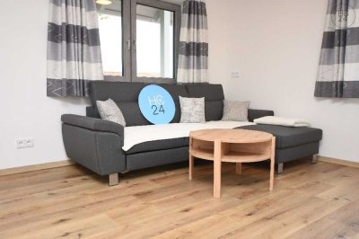 Moderne, möblierte 2-Zimmer-Neubau-Wohnung mit großem, überdachtem Balkon bei Oy