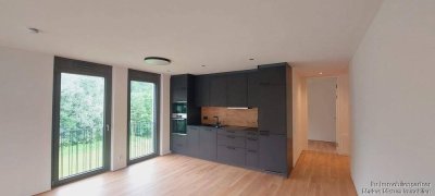 Wohlfühloase mit Terrasse &amp; Tiefgarage – Ideal für Zwei