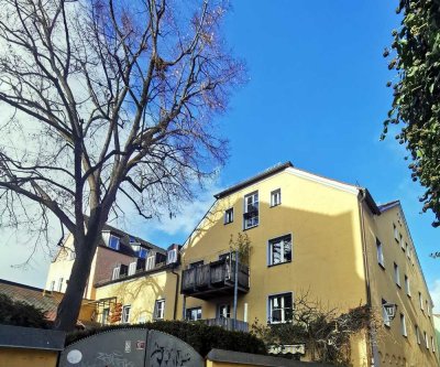 2-Zimmer-Eigentumswohnung in Regensburg-Altstadt – Dachterrasse, Wellnessbad & Donaunähe
