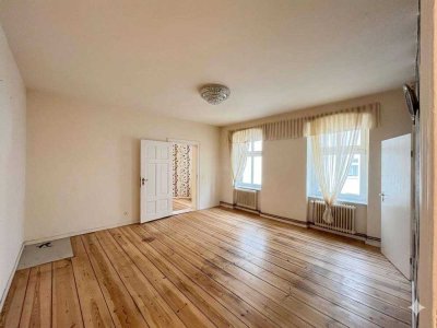 RESERVIERT! Bezugsfrei: teilweise renovierte 2-Zimmer zur Eigennutzung oder als Renditeobjekt