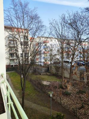 1 Zimmer Singlewohnung mit Balkon in zentraler Wilmersdorfer Lage