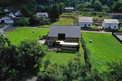 Naturnahes Leben und großzügiges Wohnen.. Freistehendes Einfamilienhaus mit Sauna in Hasenfeld!