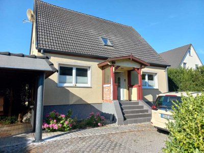 Freisteh. groß.Einfamhaus 175qm über 3 Etagen  und 2 Einliegerwohnungen