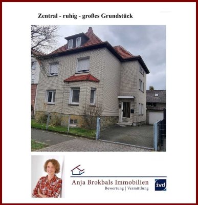 Zentral - ruhig - großes Grundstück_provisionsfrei für Käufer