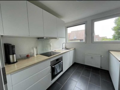 Schöne und vollständig renovierte 3,5-Raum-DG-Wohnung in Essen Schönebeck
