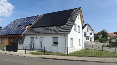 2,5-Zimmer-Wohnung mit Balkon und EBK
