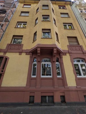Direkt vom Eigentümer: Herrschaftliche 5 ZW mit Balkon, Nähe Hafeninsel Offenbach, Kaiserstraße 117