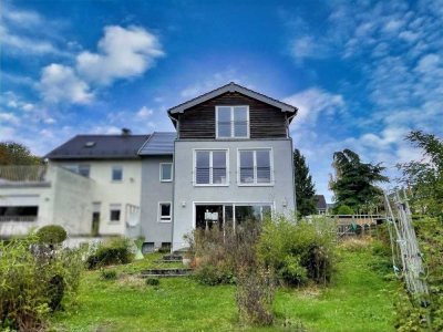 Großes Familienhaus mit großem Sonnengarten!