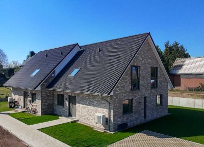 Moderne Doppelhaushälften in exklusiver Lage in Mühbrook!