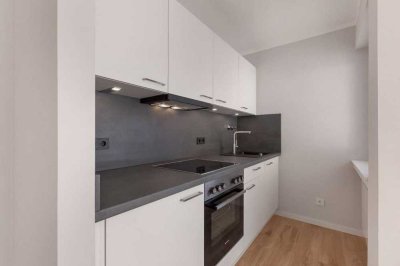 ERSTBEZUG: Hochwertig sanierte Wohnung mit Einbauküche!